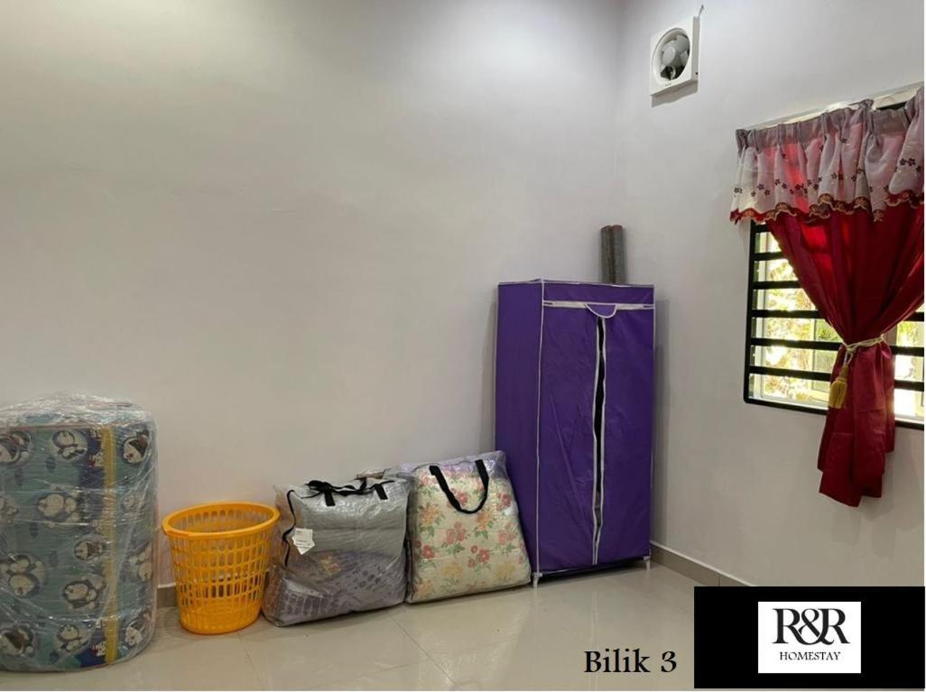 R & R Homestay Tanjung Karang Extérieur photo